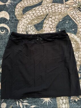 Cider Black Lace-Trim Mini Skirt